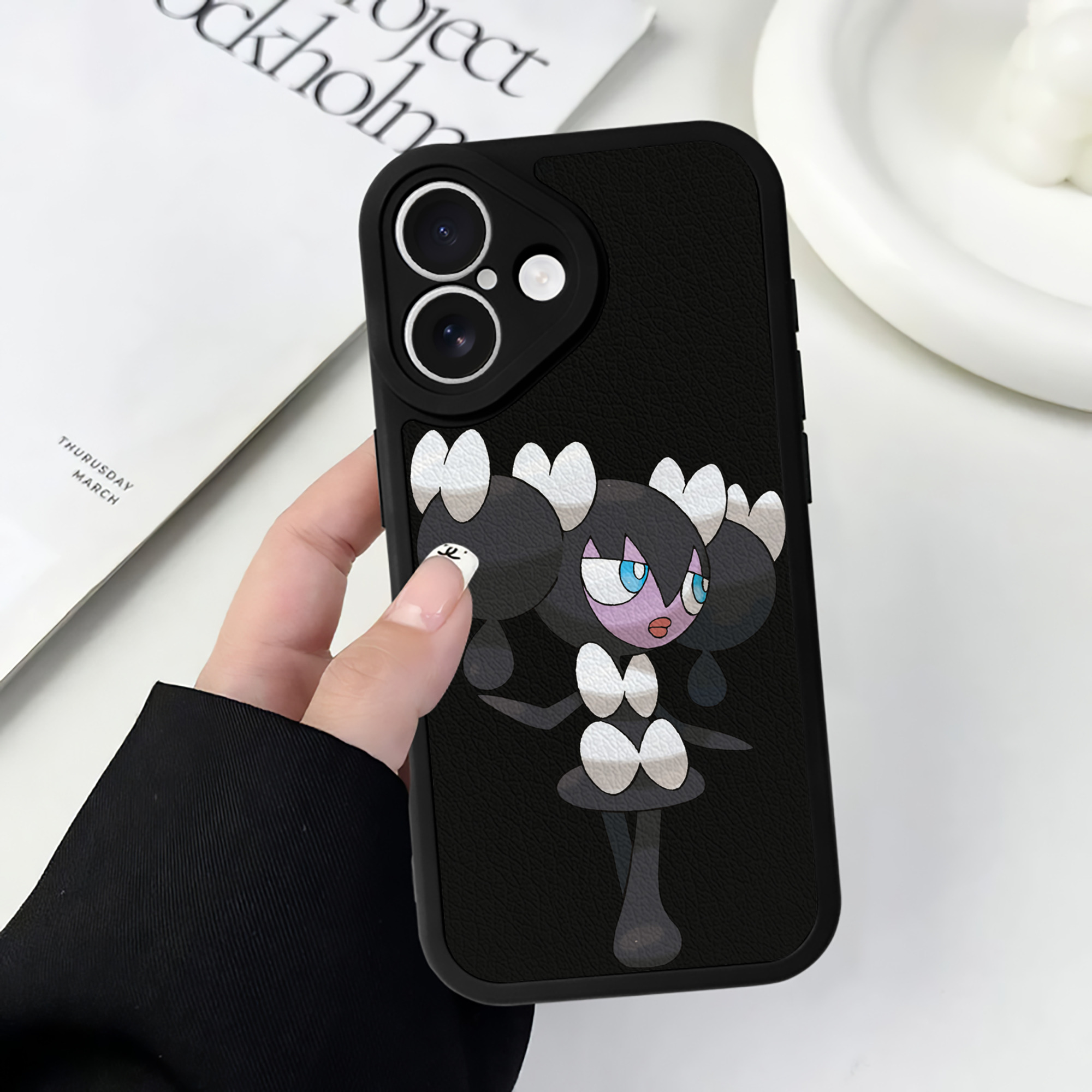 （画像用） ポケットモンスター Pokémon 【iPhone 16シリーズ対応】シリコンスマホケース（レザー調） 材質：シリコン